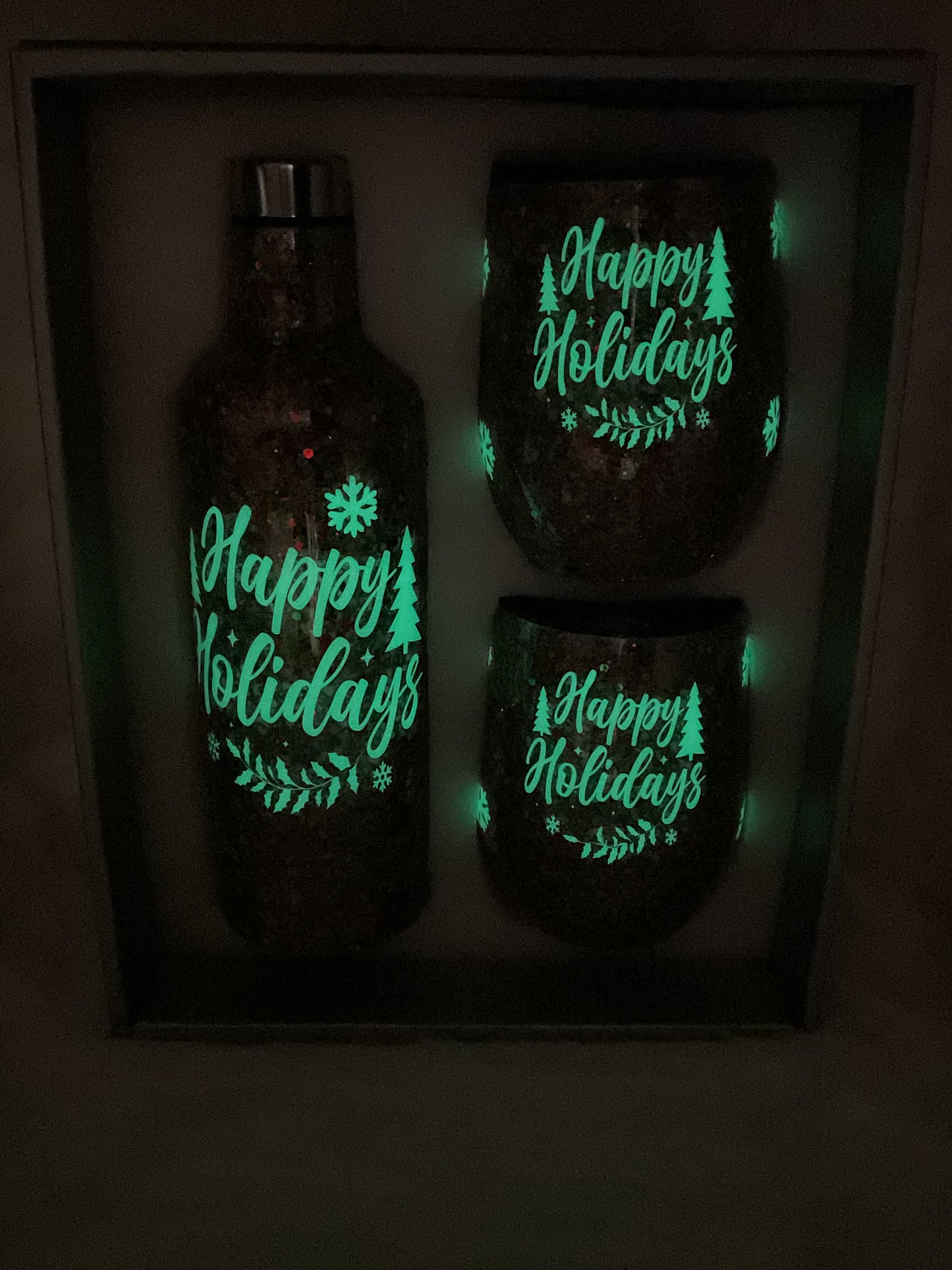 "Happy Holidays" Wine Gift Set